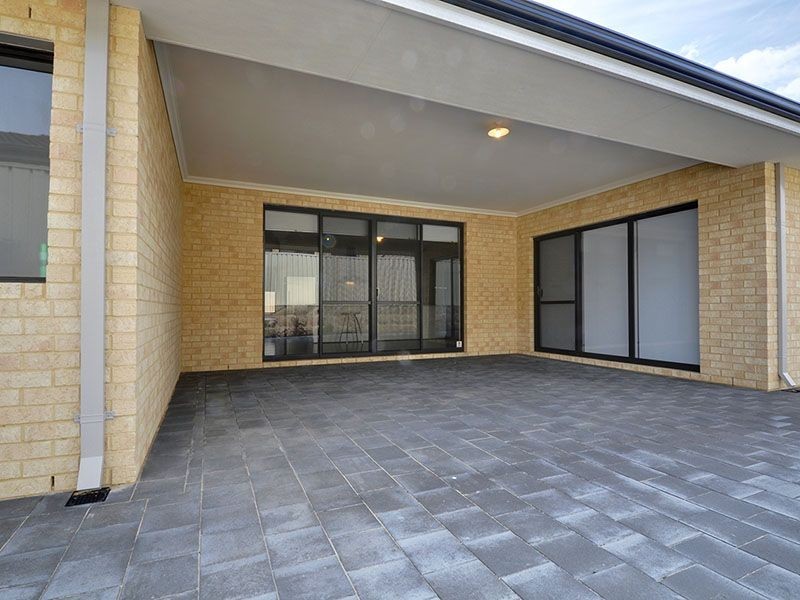 10 Coppito Circle, Beeliar WA 6164