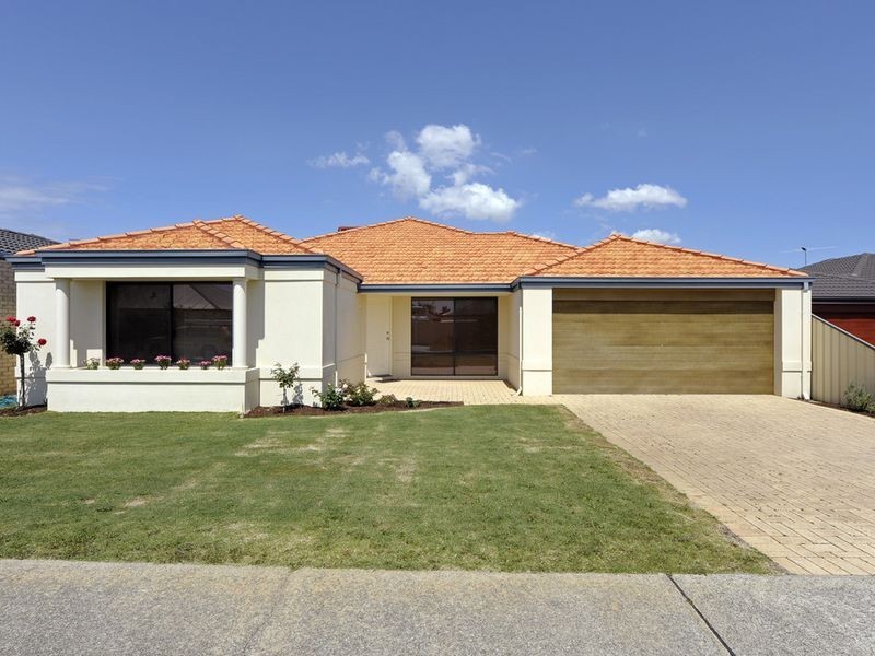 13 Plumwood Avenue, Hammond Park WA 6164