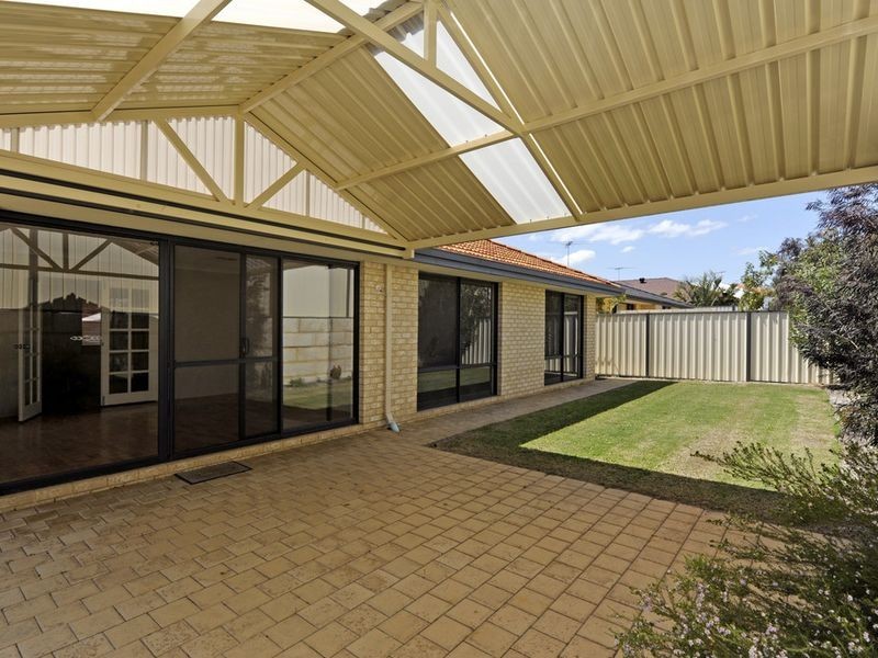 13 Plumwood Avenue, Hammond Park WA 6164