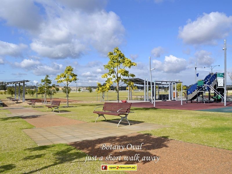 13 Plumwood Avenue, Hammond Park WA 6164