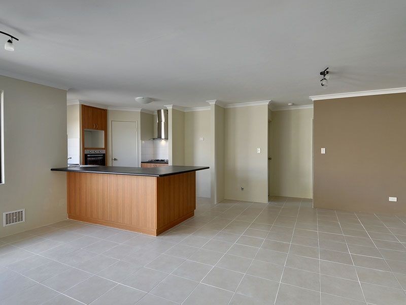 1/18 Cressida Parkway, Success WA 6164