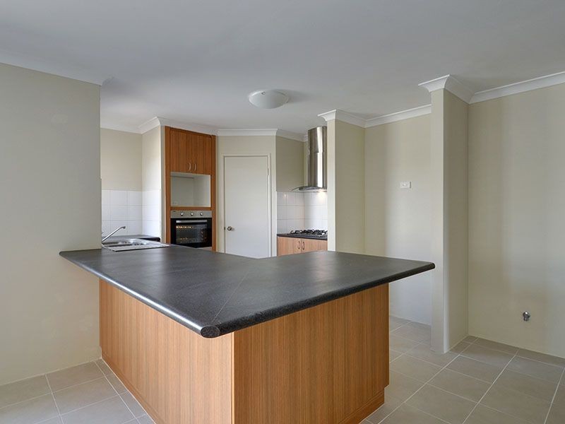 1/18 Cressida Parkway, Success WA 6164