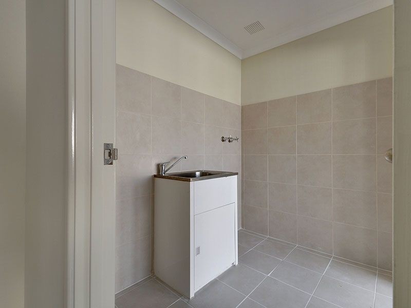 1/18 Cressida Parkway, Success WA 6164