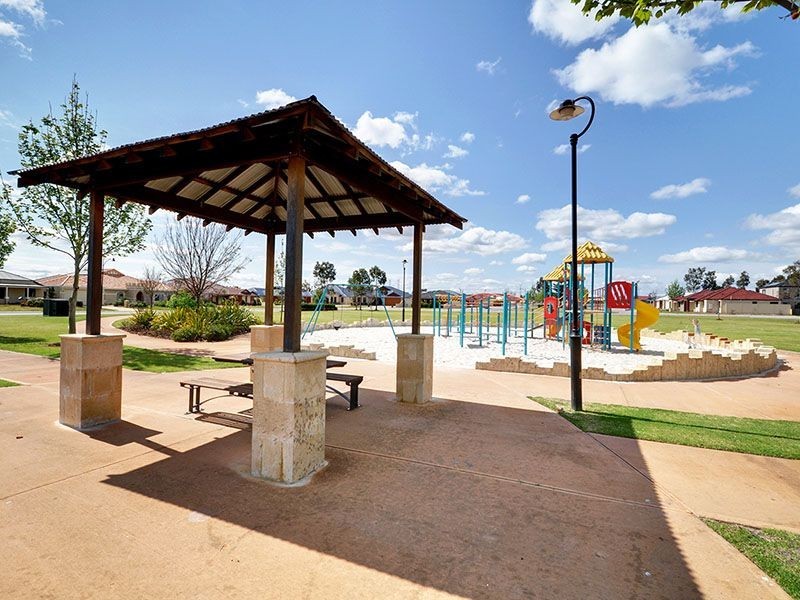 1/18 Cressida Parkway, Success WA 6164