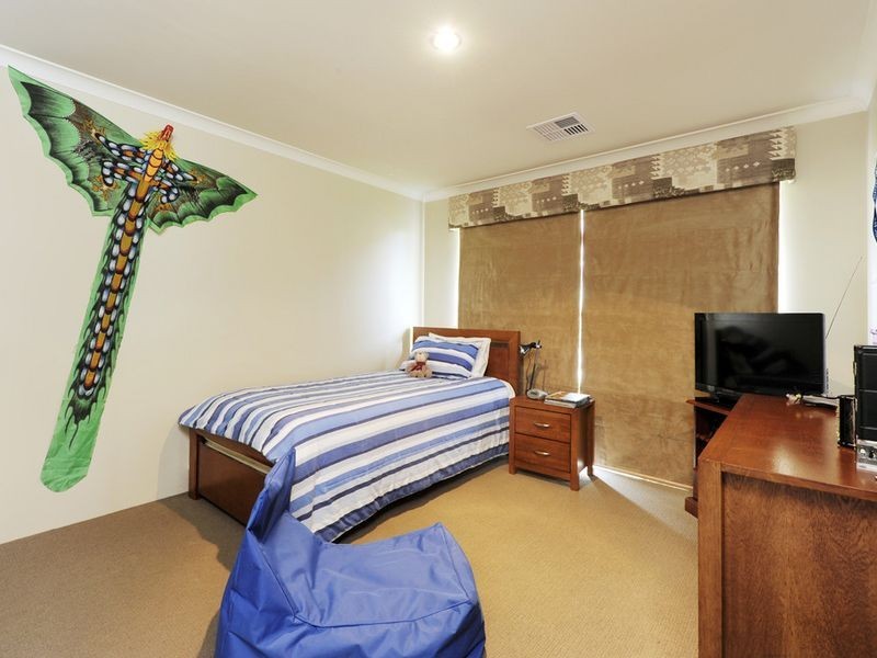 4 Springbrook Chase, Aubin Grove WA 6164