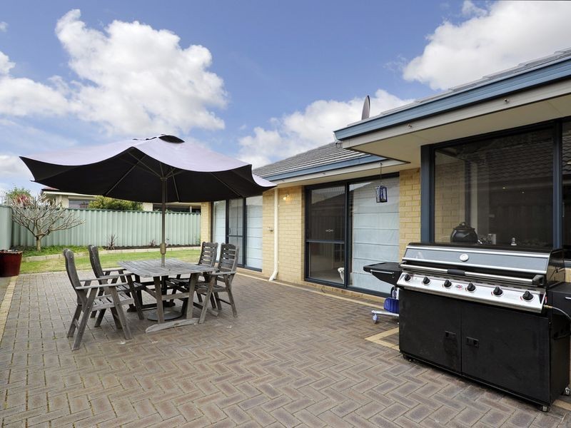 4 Springbrook Chase, Aubin Grove WA 6164