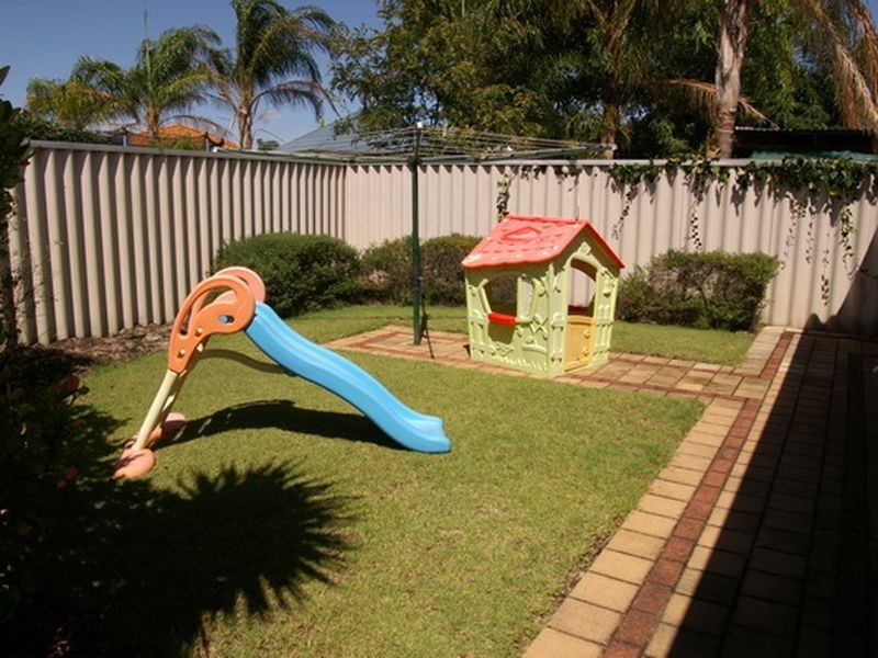 12 Hawkesbury Retreat, Atwell WA 6164