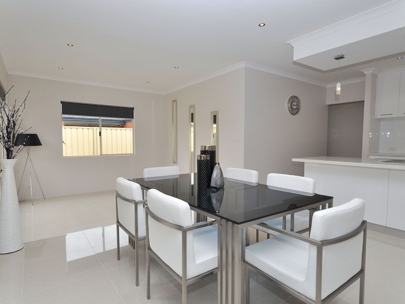 10 Crossville Way, Success WA 6164