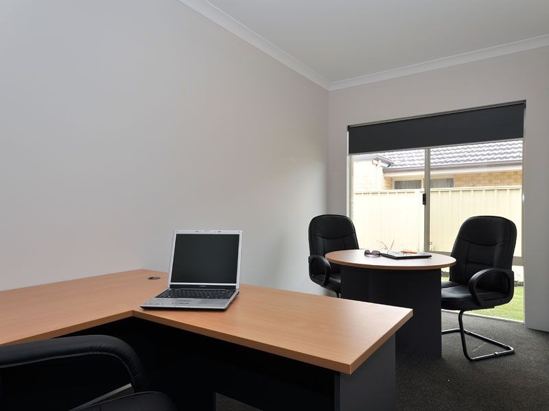 10 Crossville Way, Success WA 6164