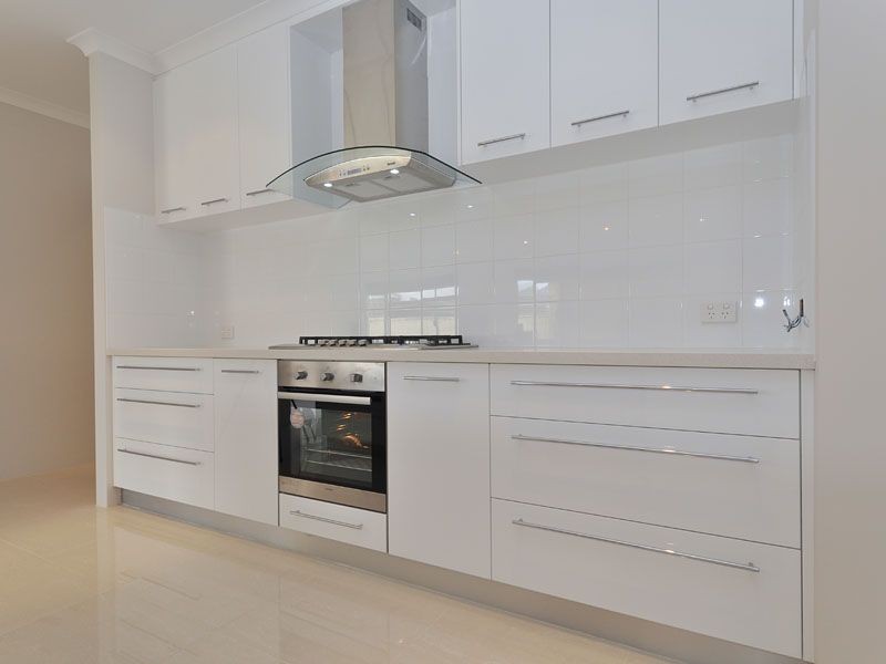 10 Crossville Way, Success WA 6164