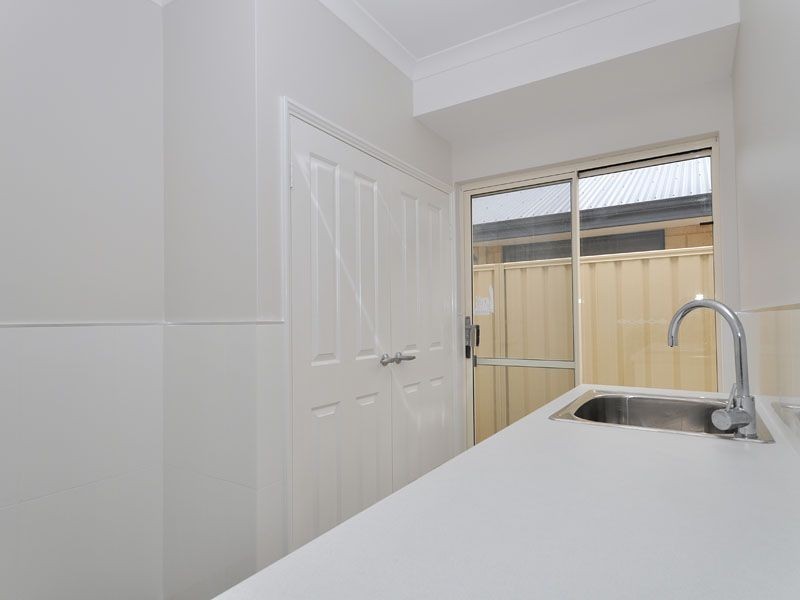 10 Crossville Way, Success WA 6164