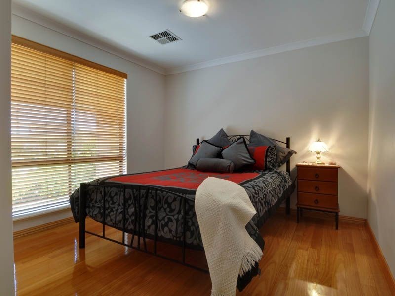 11 Belladonna Drive, Yangebup WA 6164