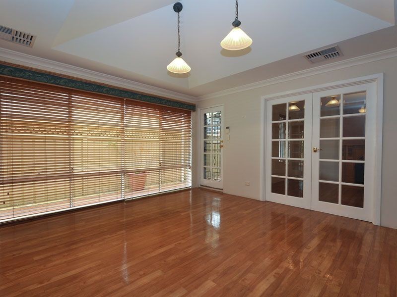 17 Portsea Gardens, Jandakot WA 6164