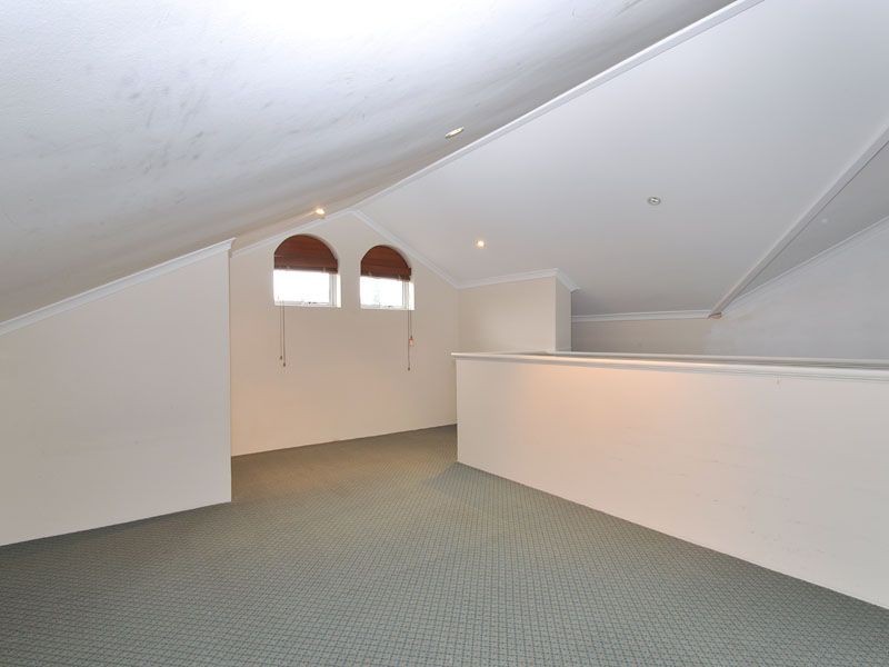 17 Portsea Gardens, Jandakot WA 6164