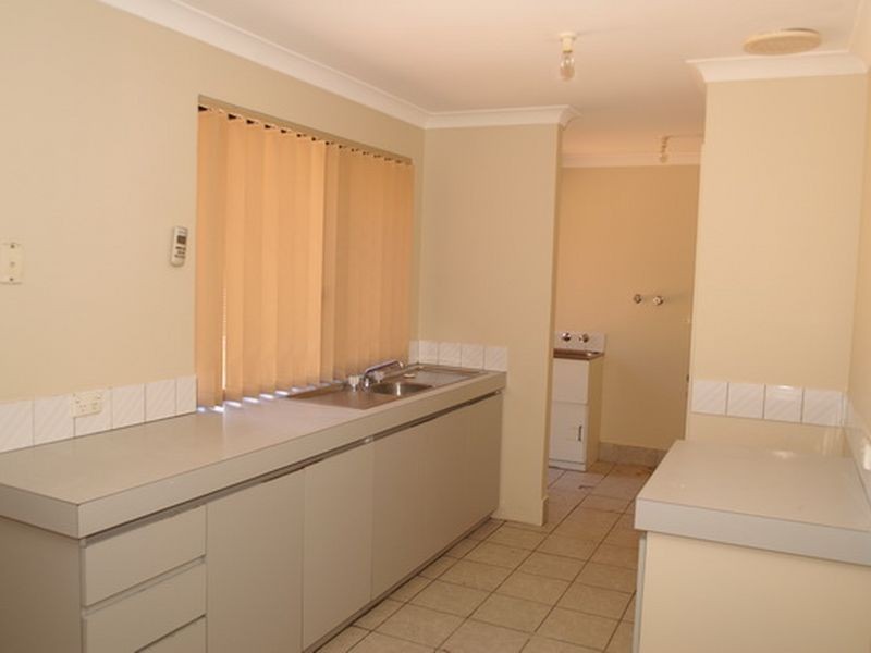5 Sloan Drive, Leda WA 6170