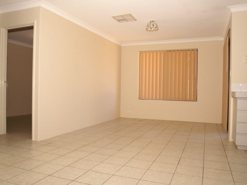 5 Sloan Drive, Leda WA 6170
