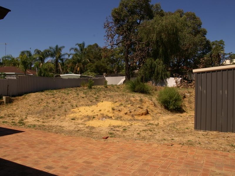 5 Sloan Drive, Leda WA 6170