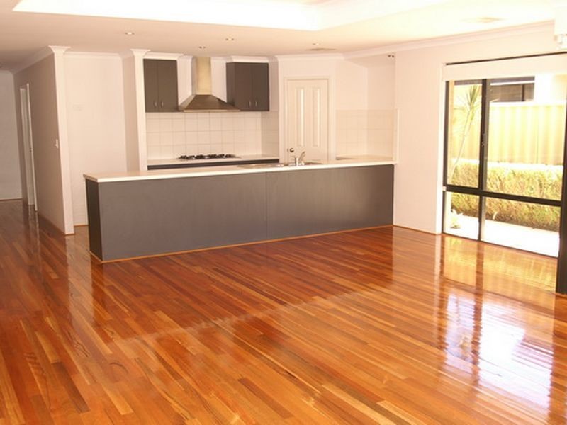 8 Halcyon Way, Atwell WA 6164