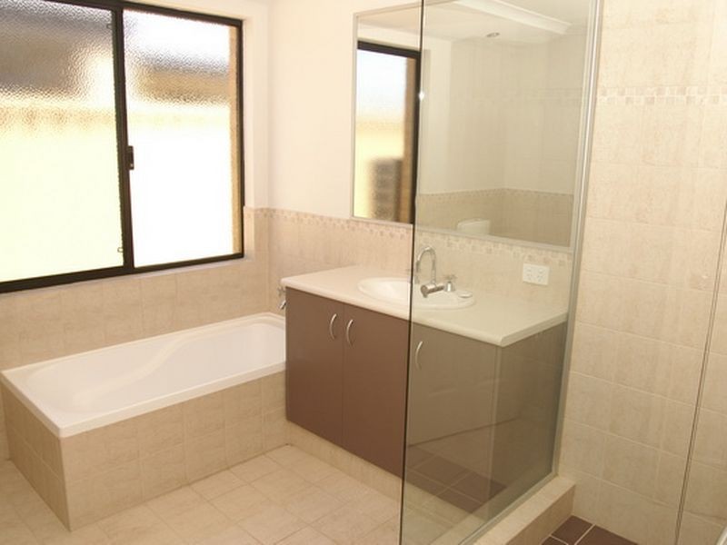 8 Halcyon Way, Atwell WA 6164