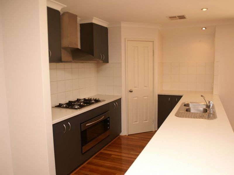 8 Halcyon Way, Atwell WA 6164