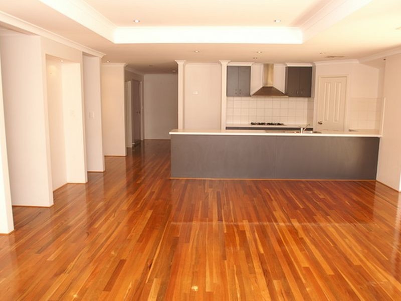 8 Halcyon Way, Atwell WA 6164