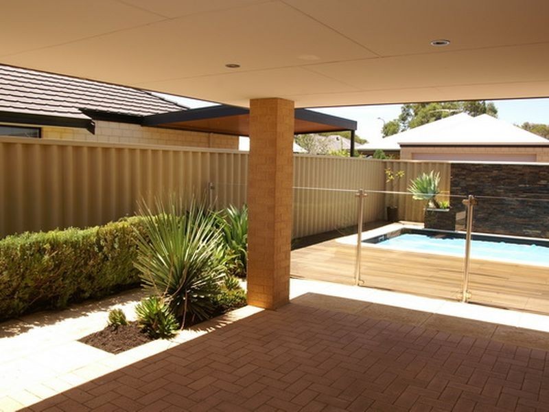 8 Halcyon Way, Atwell WA 6164