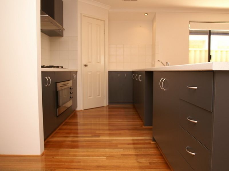 8 Halcyon Way, Atwell WA 6164