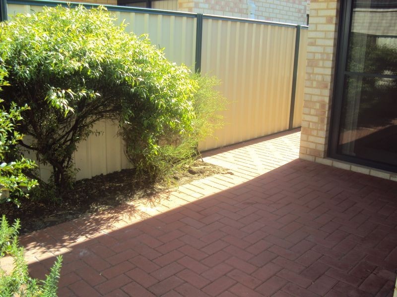 9/33 Gillen Way, Success WA 6164