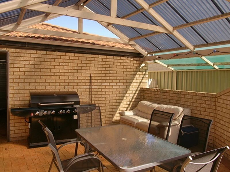 8 Veneta Circuit, Atwell WA 6164
