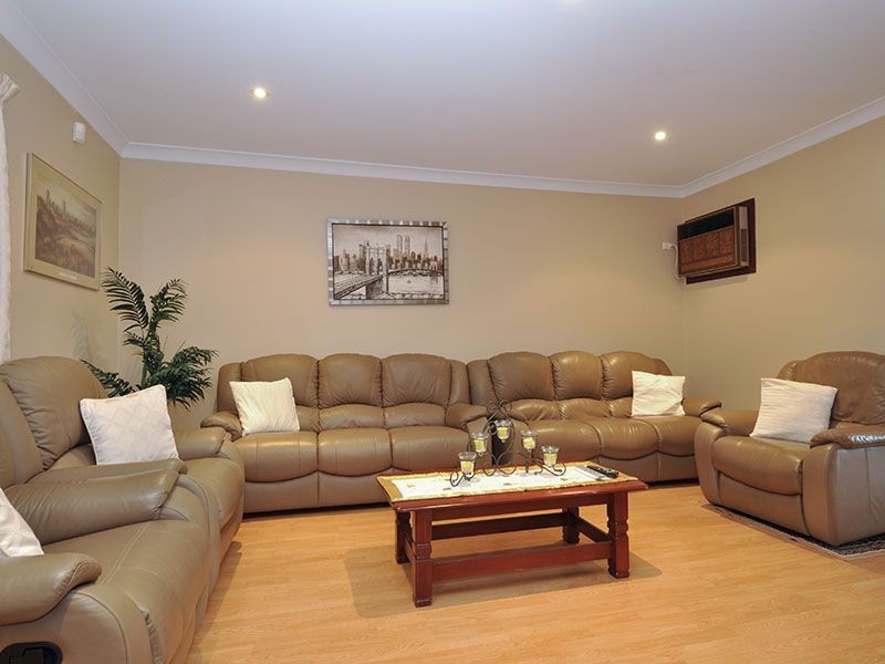 3 Sellenger Avenue, Samson WA 6163