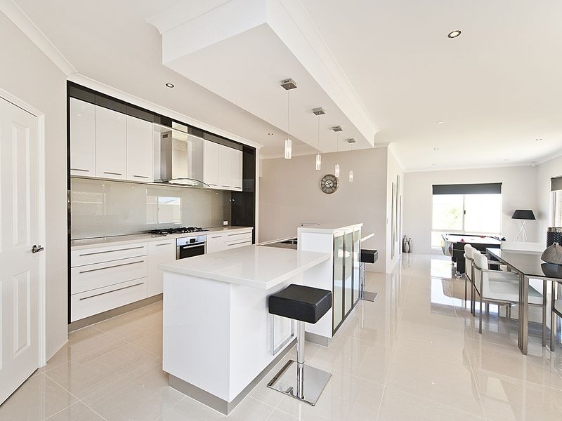 16 Flowerfield Loop, Southern River WA 6110