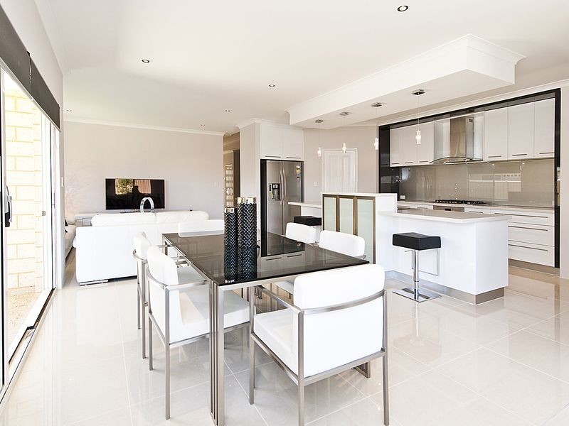 16 Flowerfield Loop, Southern River WA 6110