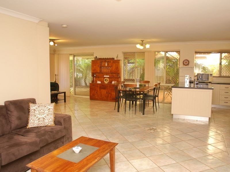 39 Molloy Circuit, Atwell WA 6164