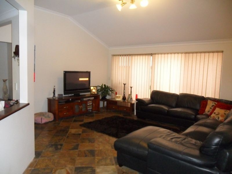 12 Eastney Court, Jandakot WA 6164