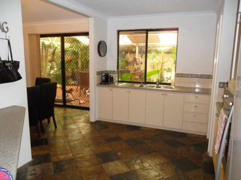 12 Eastney Court, Jandakot WA 6164