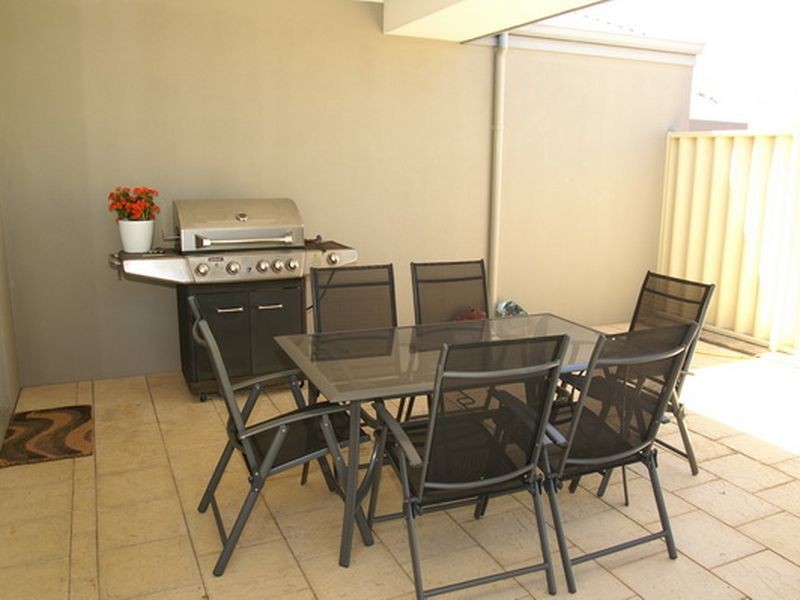 9 Hygeia Bend, Atwell WA 6164