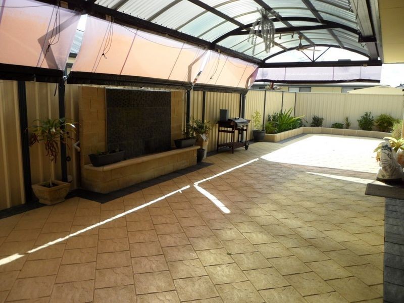 13 Lorne Avenue, Hammond Park WA 6164