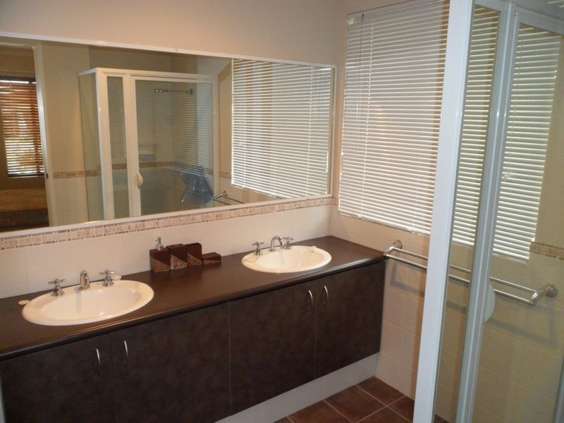 13 Lorne Avenue, Hammond Park WA 6164