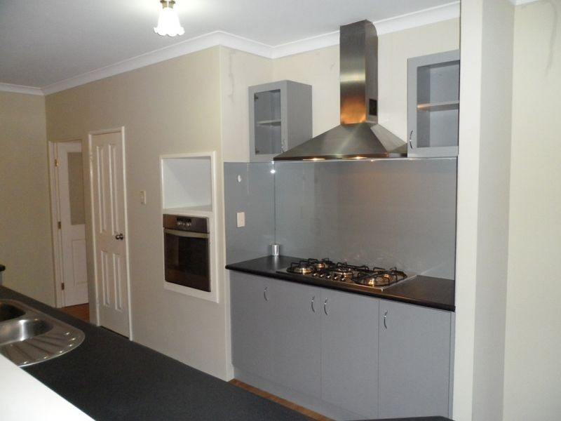 13 Lorne Avenue, Hammond Park WA 6164