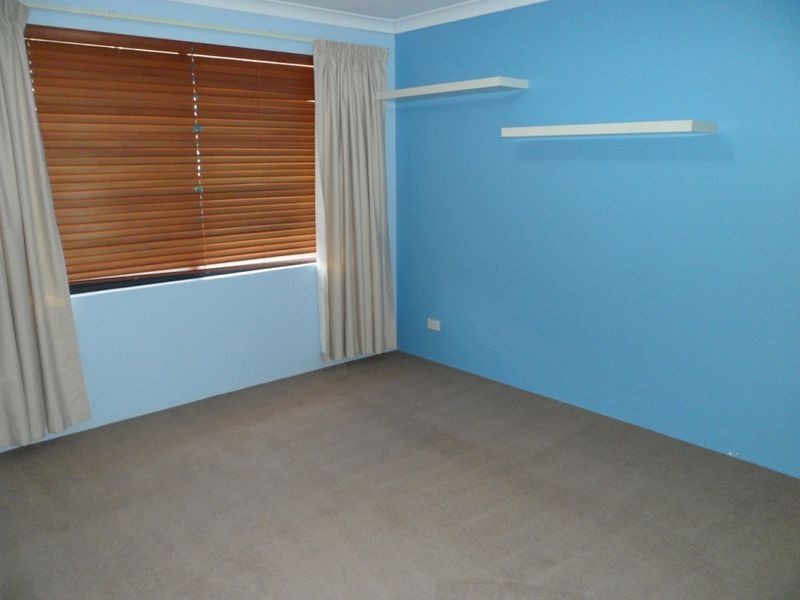 13 Lorne Avenue, Hammond Park WA 6164