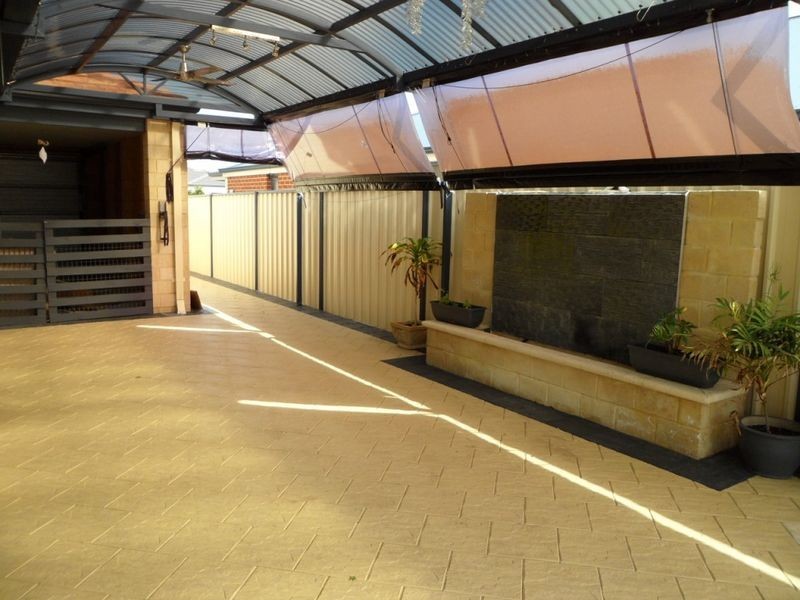 13 Lorne Avenue, Hammond Park WA 6164