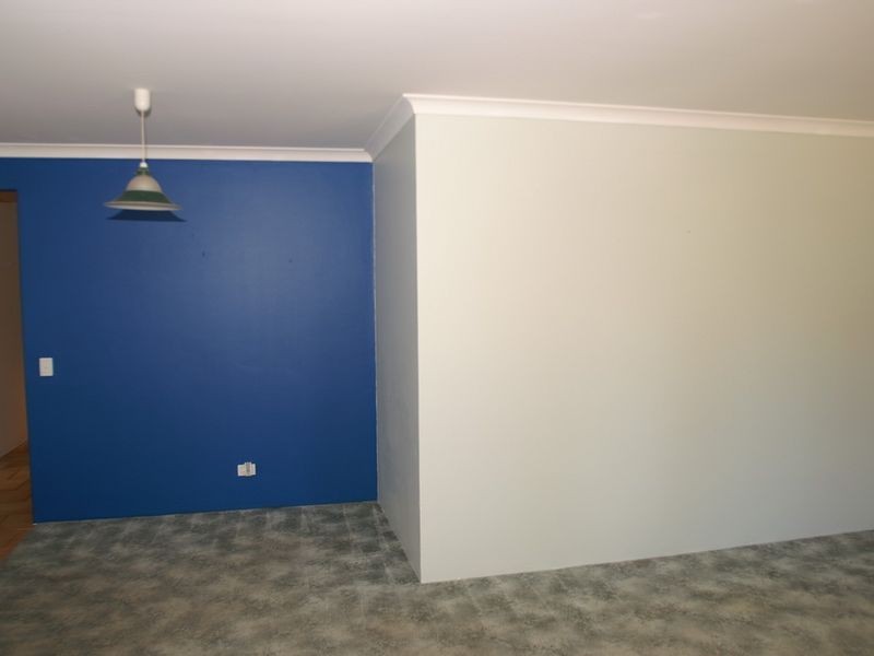 8 Roscommon Crescent, Orelia WA 6167