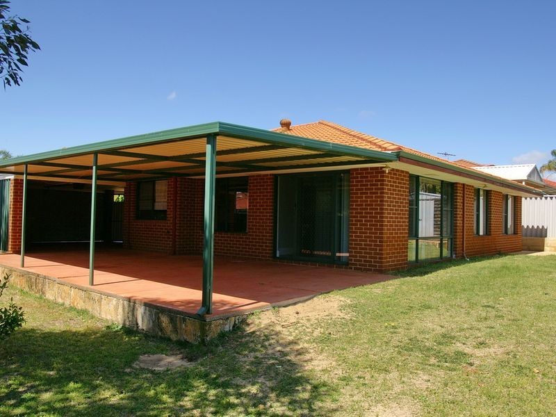 8 Roscommon Crescent, Orelia WA 6167