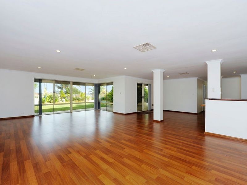 7 Bloodwood Circle, South Lake WA 6164