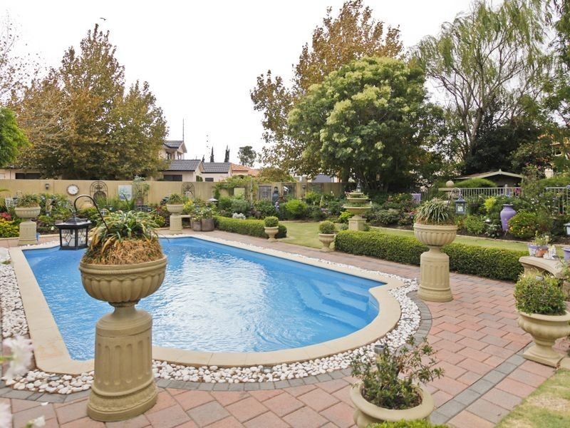 106 Glen Iris Drive, Jandakot WA 6164