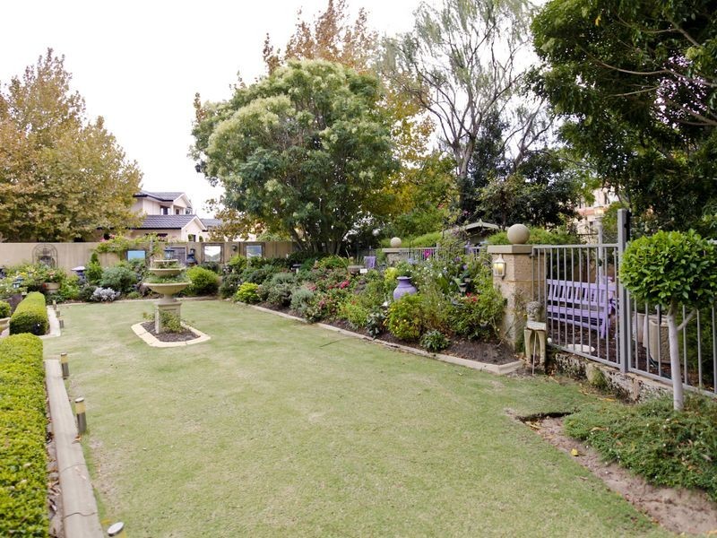 106 Glen Iris Drive, Jandakot WA 6164