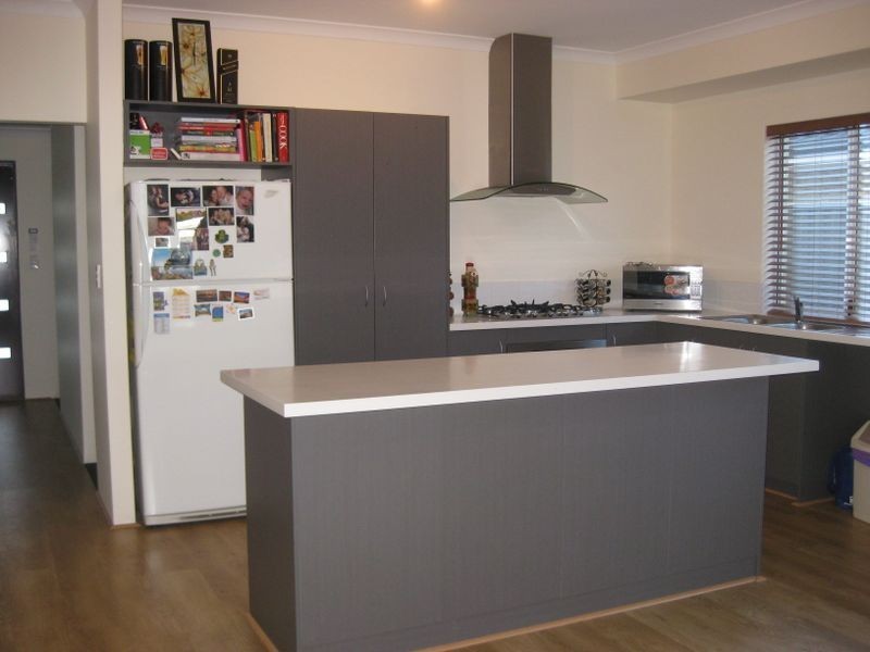 24 Barton Loop, Piara Waters WA 6112