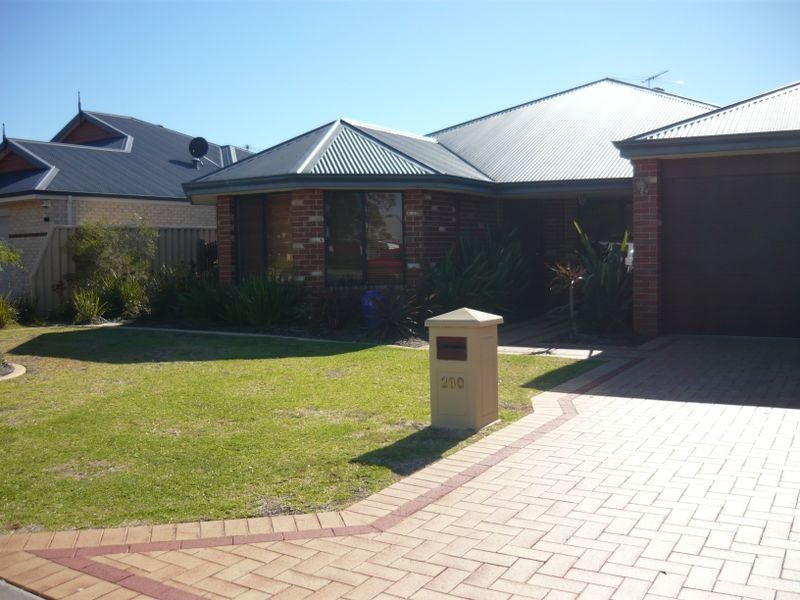 280 Tapper Road, Atwell WA 6164