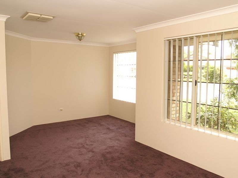 6 Woolmore Cross, Atwell WA 6164