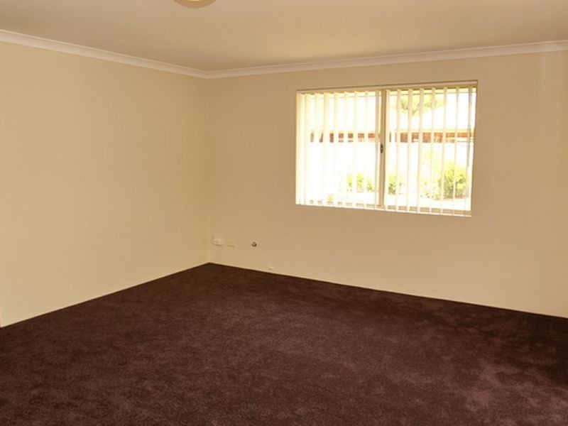 6 Woolmore Cross, Atwell WA 6164
